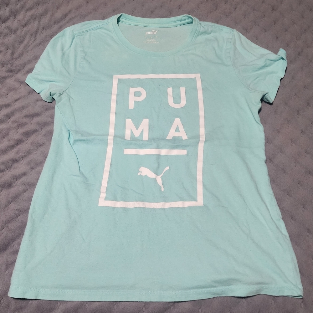 PUMA Light Blue Logo Tee Women’s Medium Bold Graphic Athleisure Casual